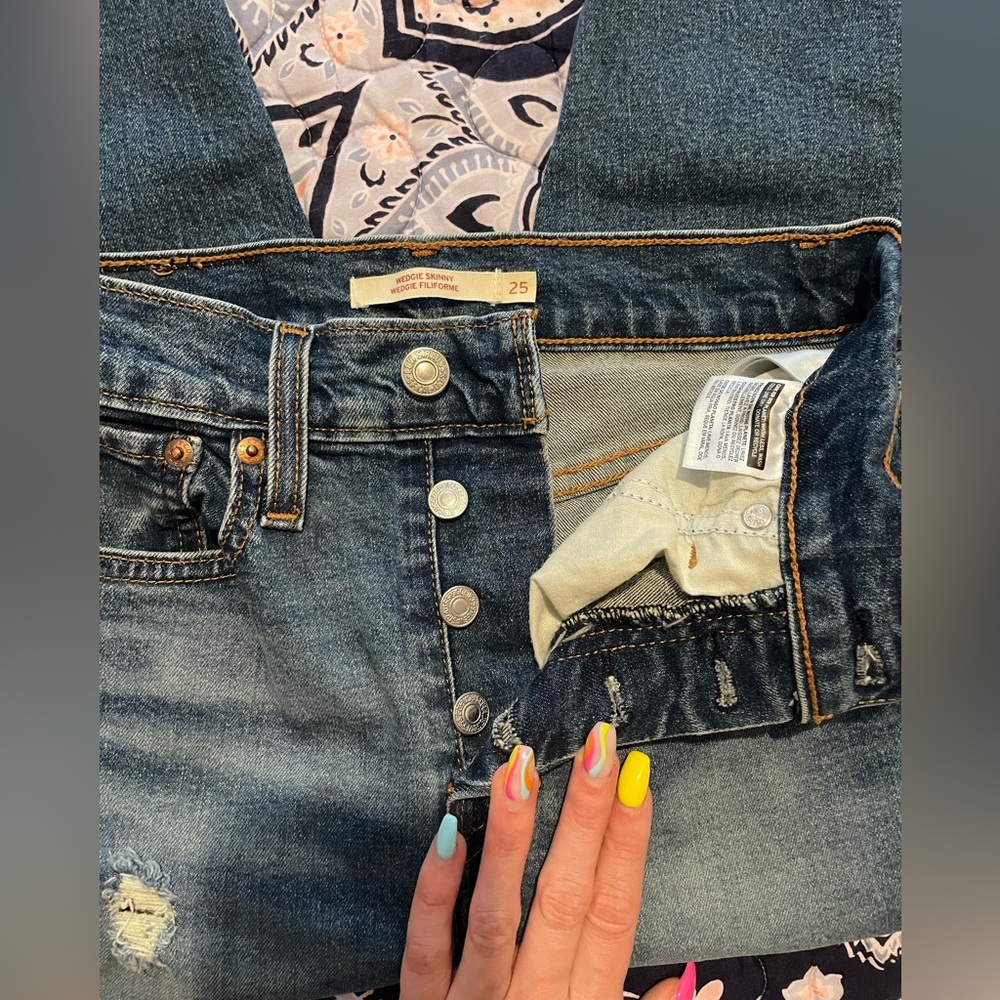 Levi’s Wedgie Skinny Jeans